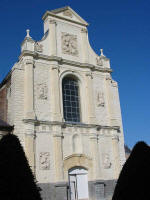 Fronton de la Chapelle des Chartreux